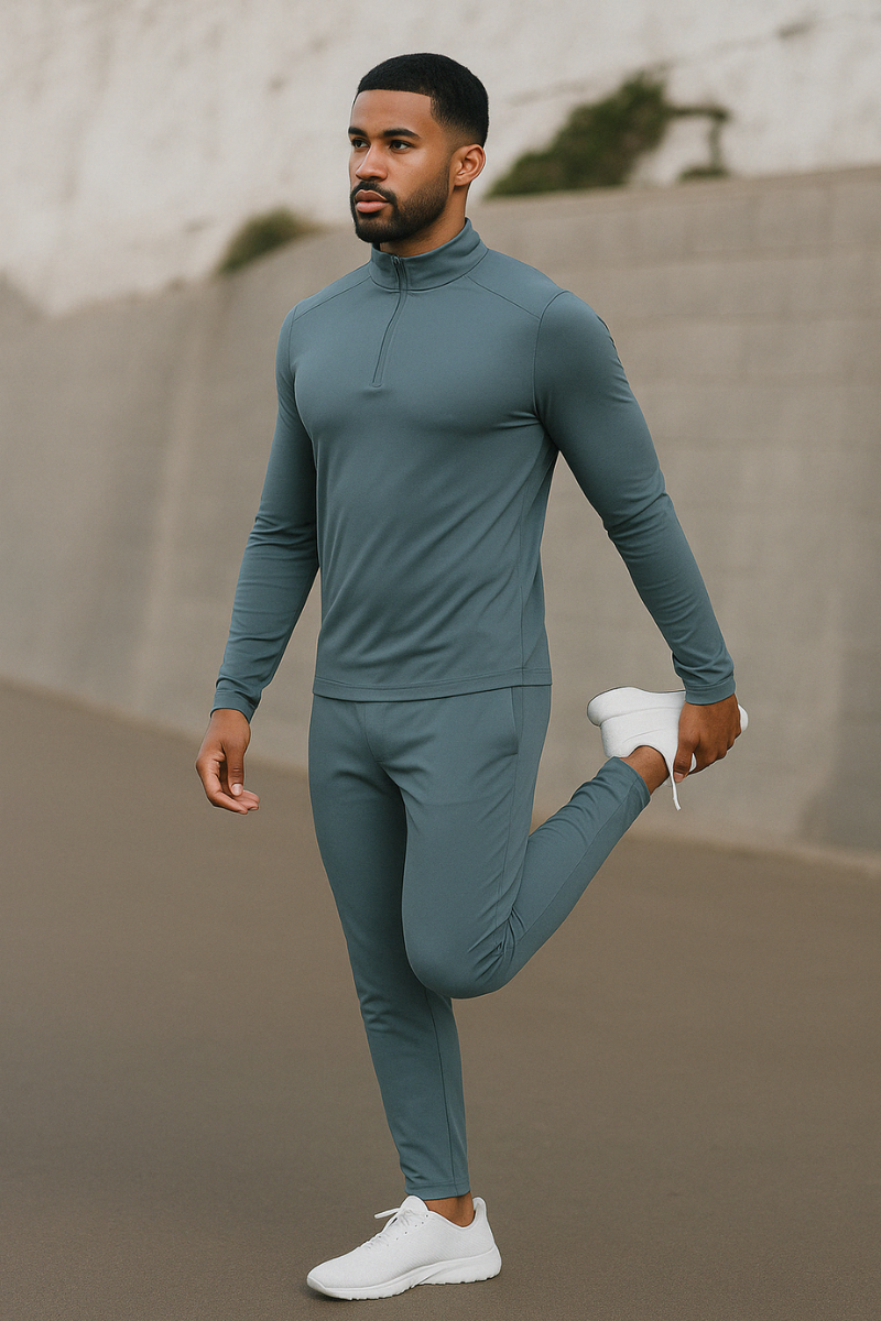 SHARP ACTIVE HALF-ZIP