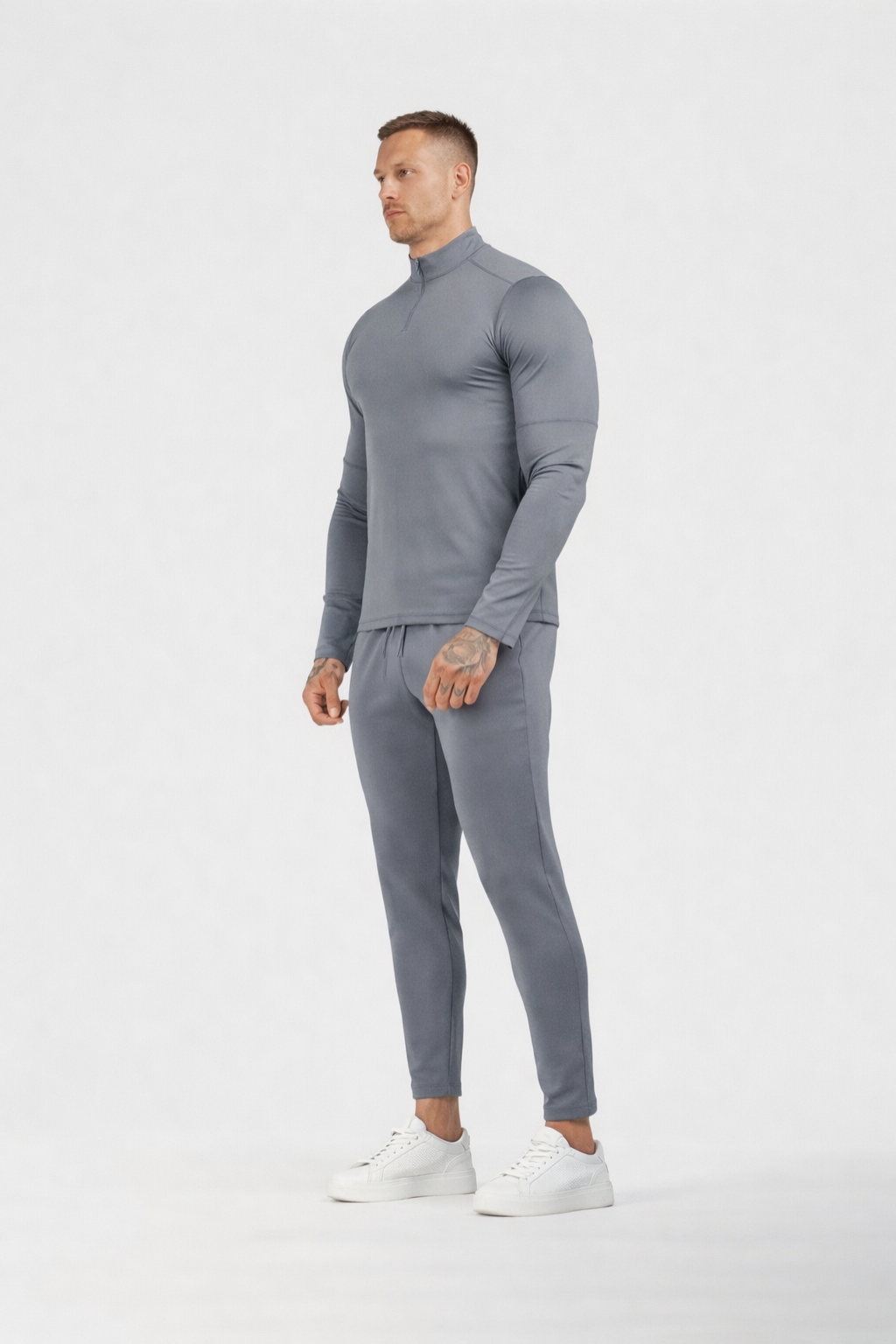 SHARP ACTIVE HALF-ZIP